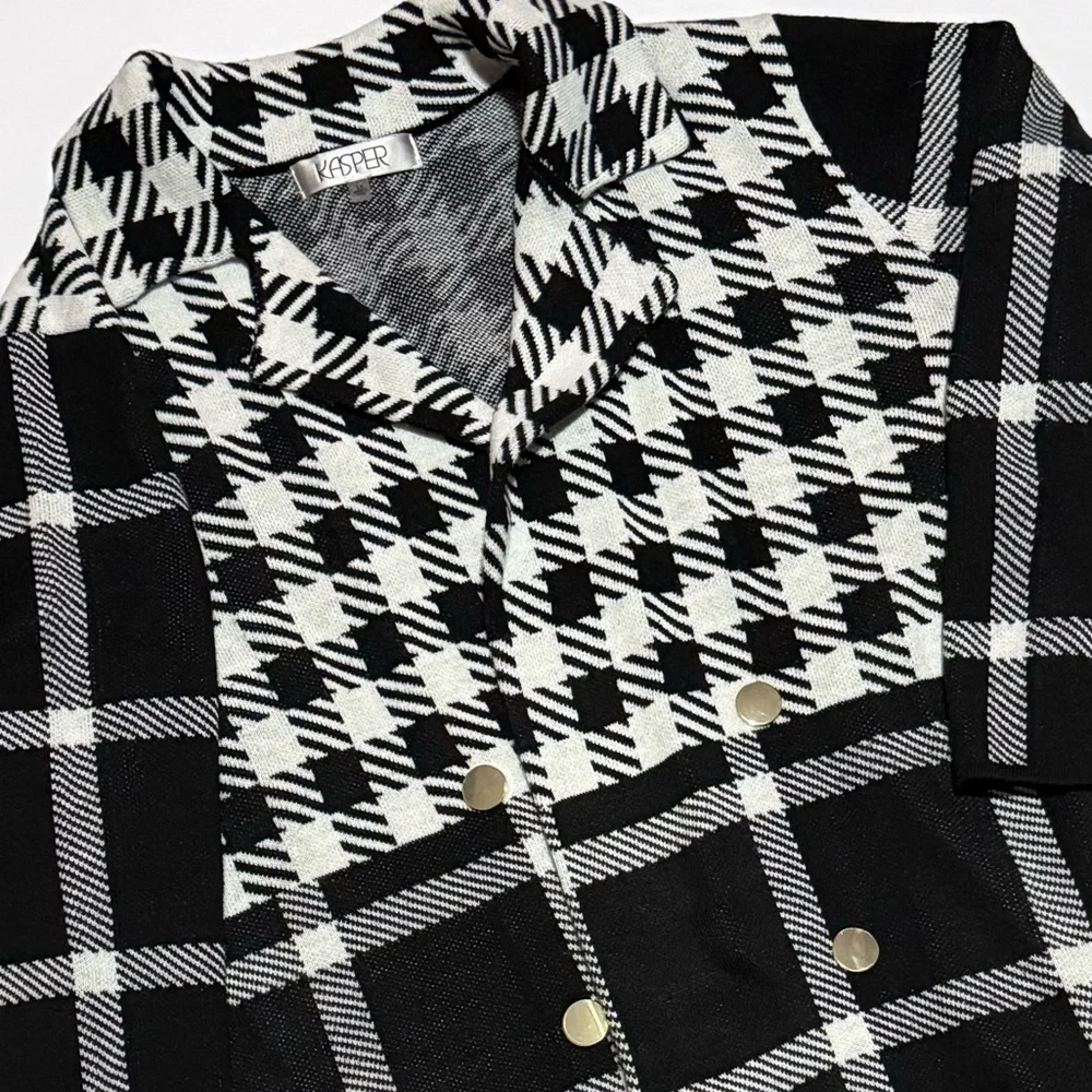 Kasper Women's Houndstooth Black & White Notch Collar Open-Front Sweater Size 1X - Picture 8 of 9